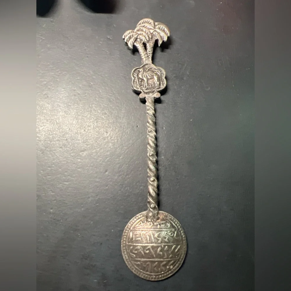 Vintage Collectors Souvenir Camel & Palm Tree Spoon purchased in Saudi Arabia 🇸🇦